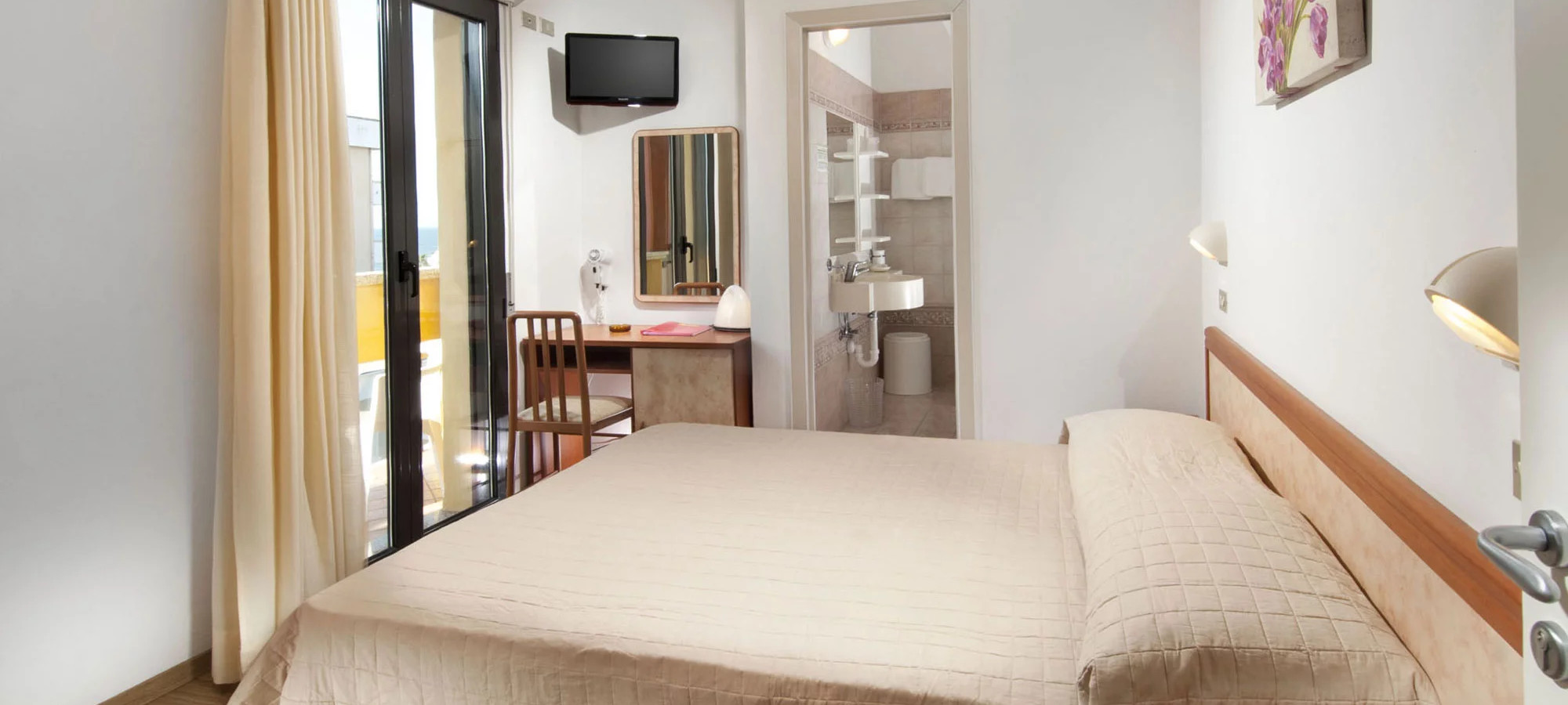 media.Camere-con-balcone-vista-mare-01-Hotel-Olympic-Misano