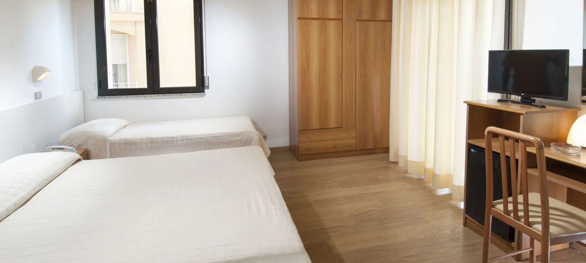 media.Camere-con-balcone-vista-mare-03-Hotel-Olympic-Misano