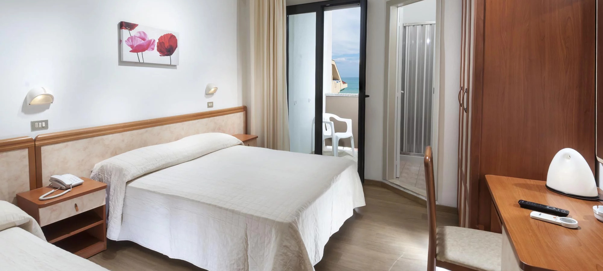 media.Camere-con-balcone-vista-mare-04-Hotel-Olympic-Misano