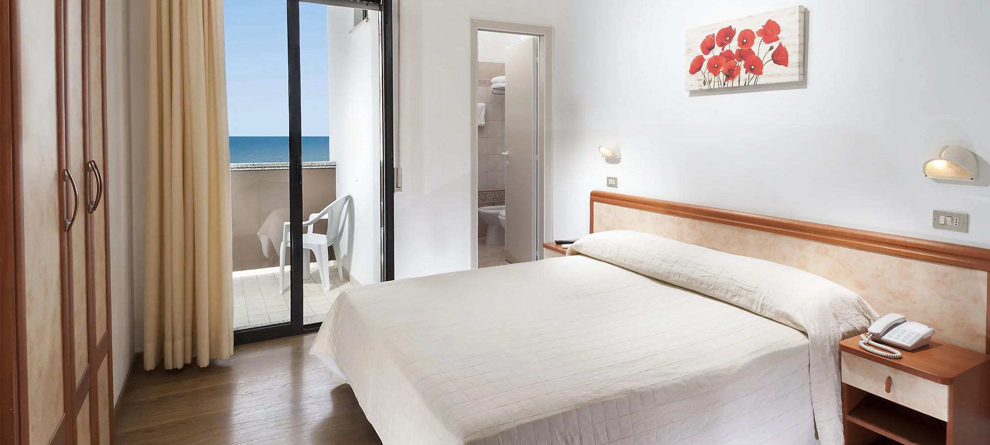 media.Camere-con-balcone-vista-mare-05-Hotel-Olympic-Misano